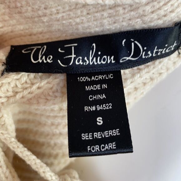 Oversized tan V-neck sweater with lace up back. - Picture 5 of 5